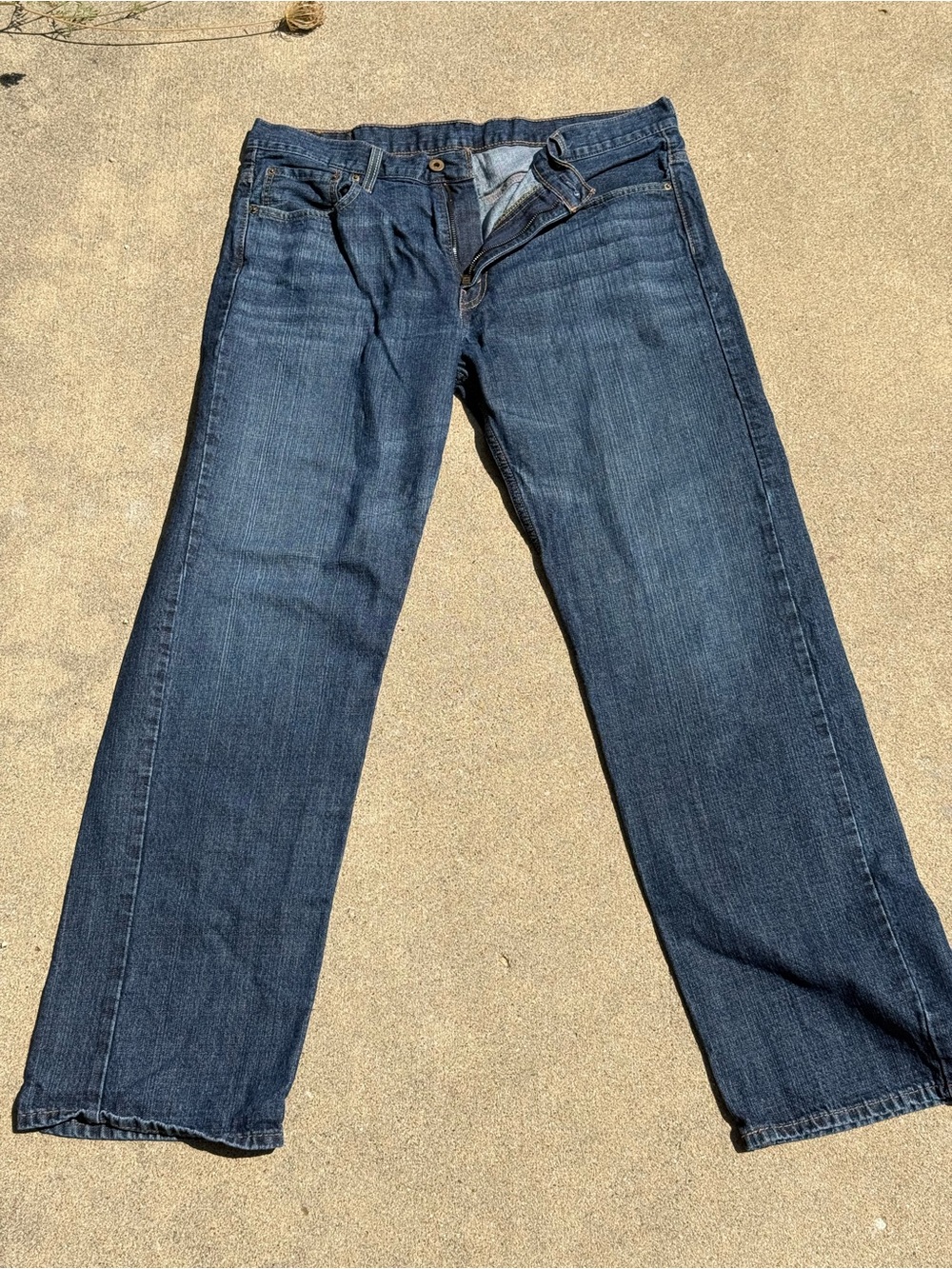 Levi's Men's Straight Jeans in Dark Blue Wash 36” Inseam